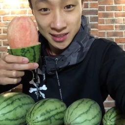 维族网红吃瓜视频大全,趣味横生的民族风情展示